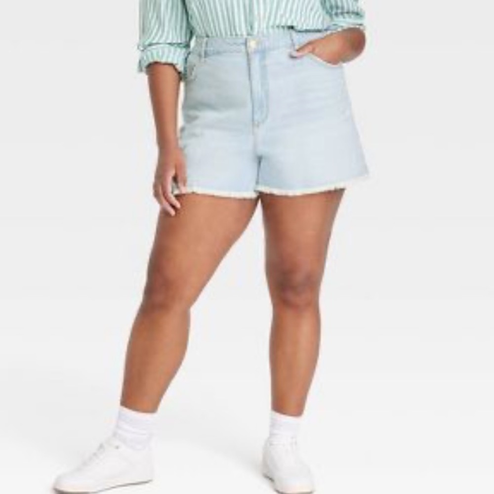 Universal Thread Light Wash High Rise Jean Shorts 3.5” Distressed Women 18 New